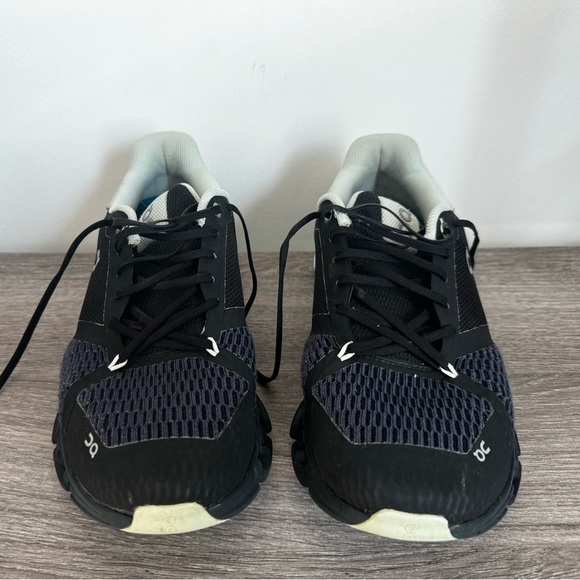 On Running Cloud Cloudflyer Black Mint Green Running Shoes Women's size 11 - Picture 3 of 7